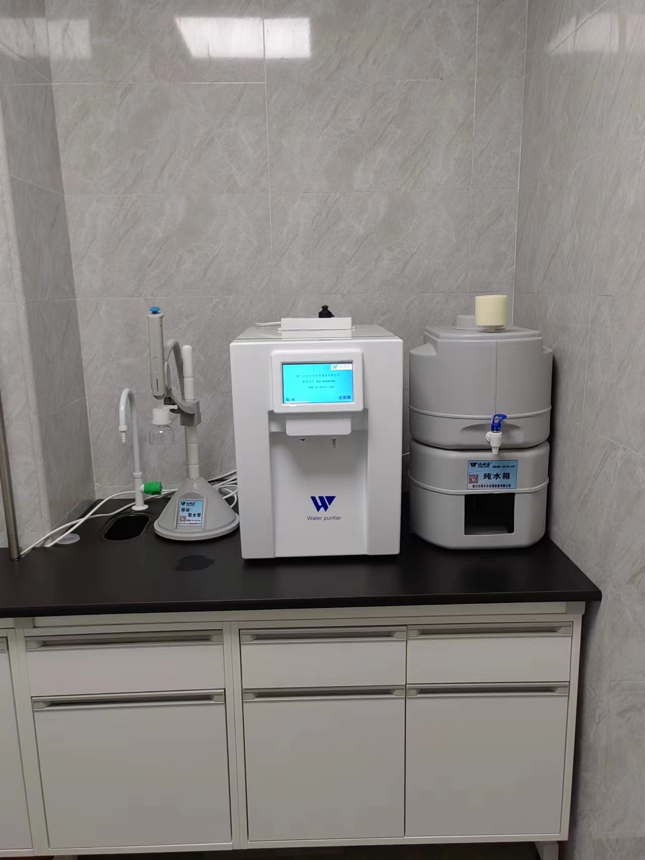 為什么那么多人選擇實(shí)驗室超純水機？